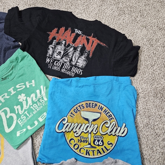 Set of 8 Dive Bar Tees, Size Medium - Picture 3 of 6